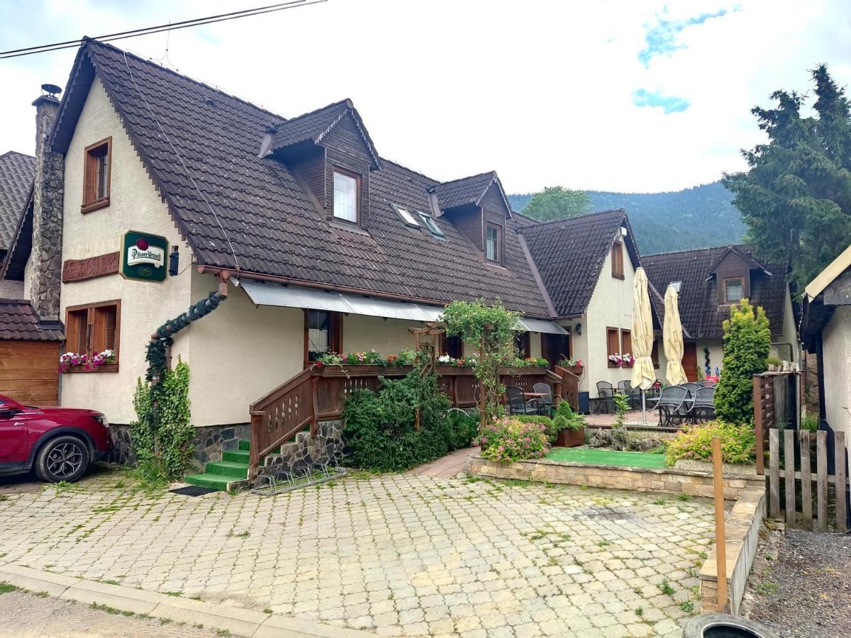 Penzion Lestiny Exterior photo